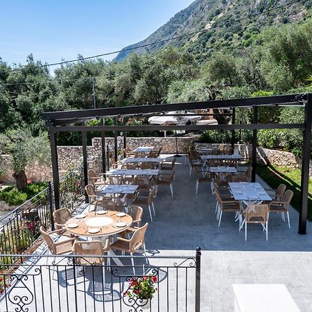Crystal Blue Hotel, בארבאטי מראה חיצוני תמונה