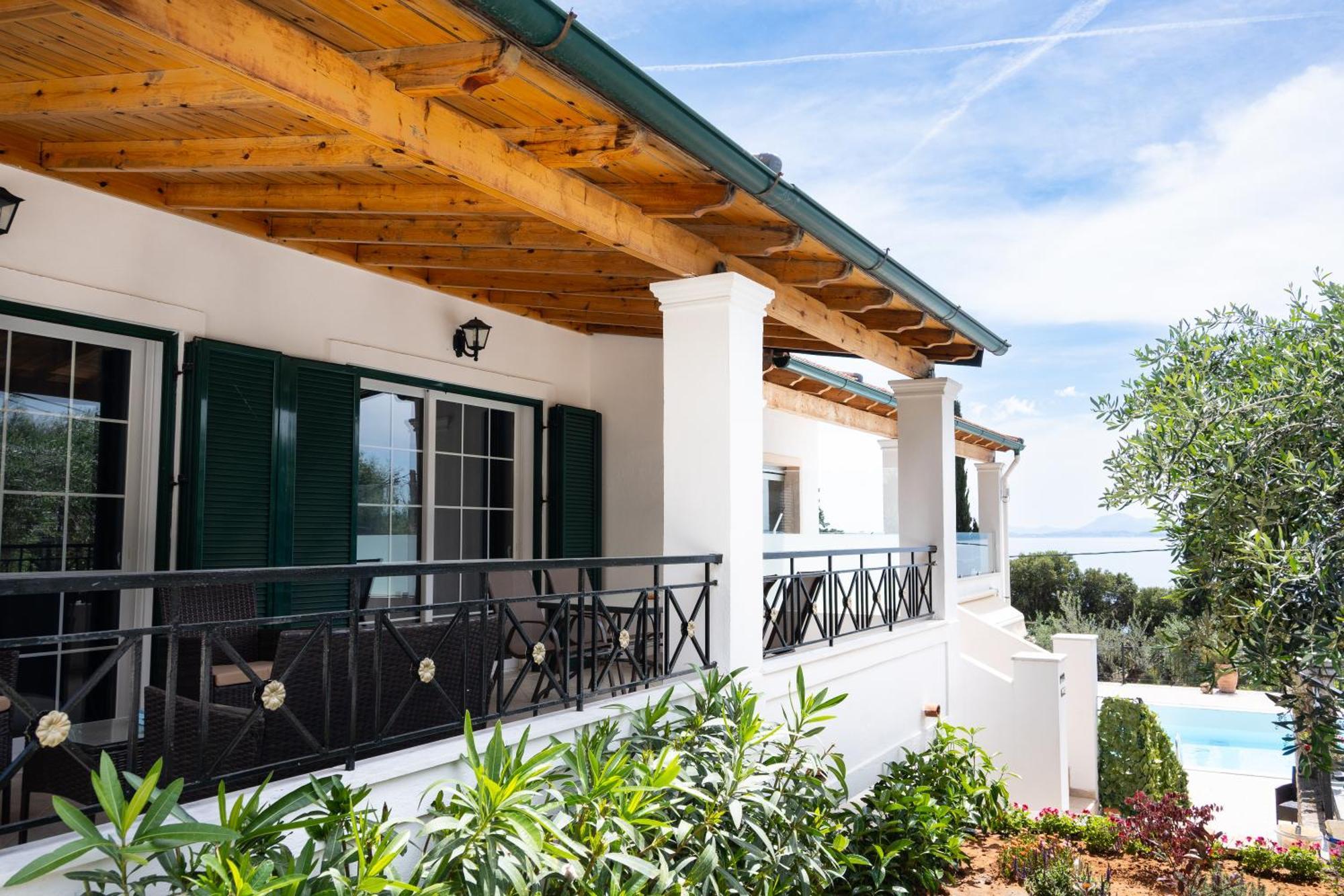 Crystal Blue Hotel, בארבאטי מראה חיצוני תמונה
