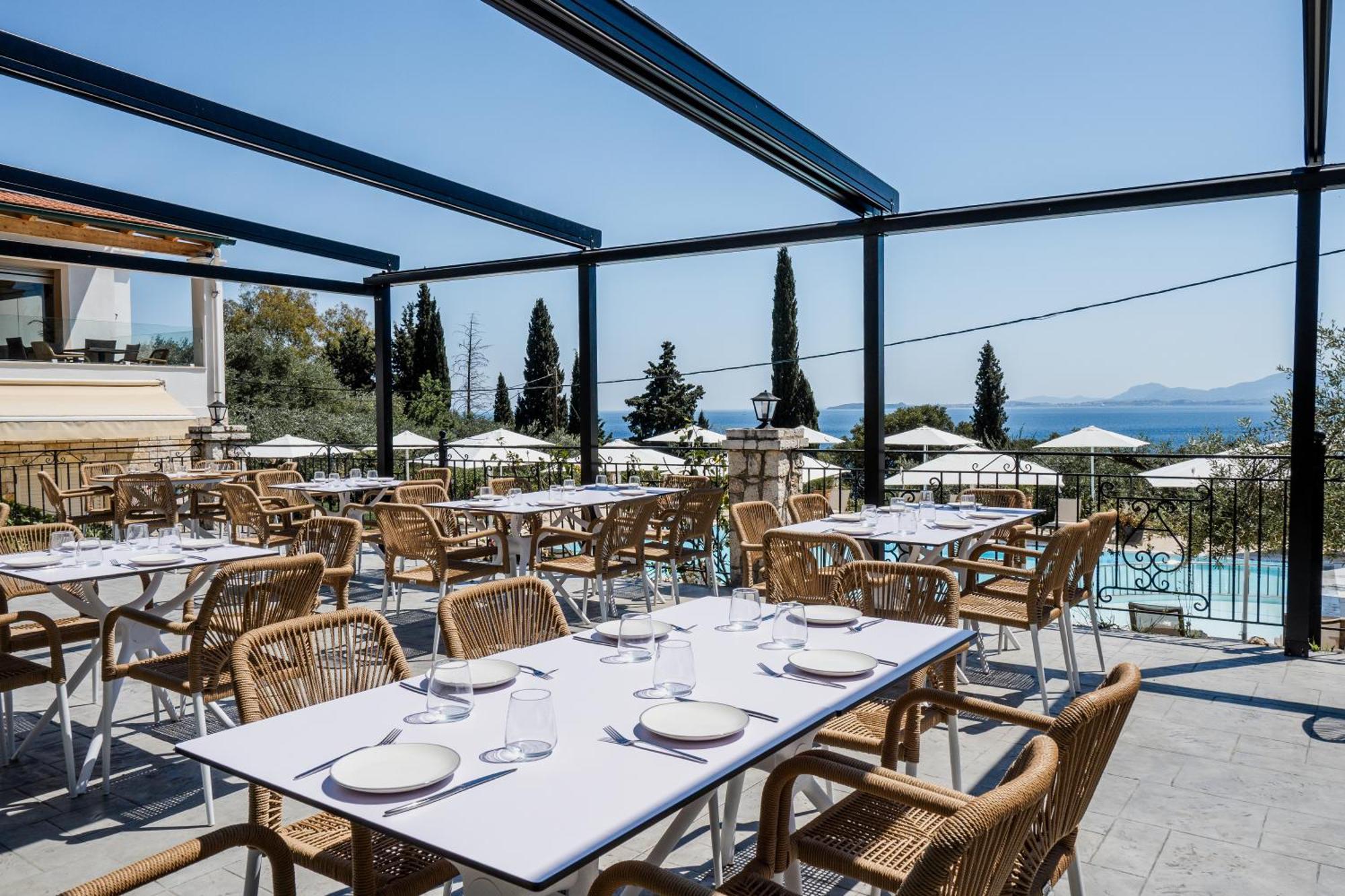 Crystal Blue Hotel, בארבאטי מראה חיצוני תמונה