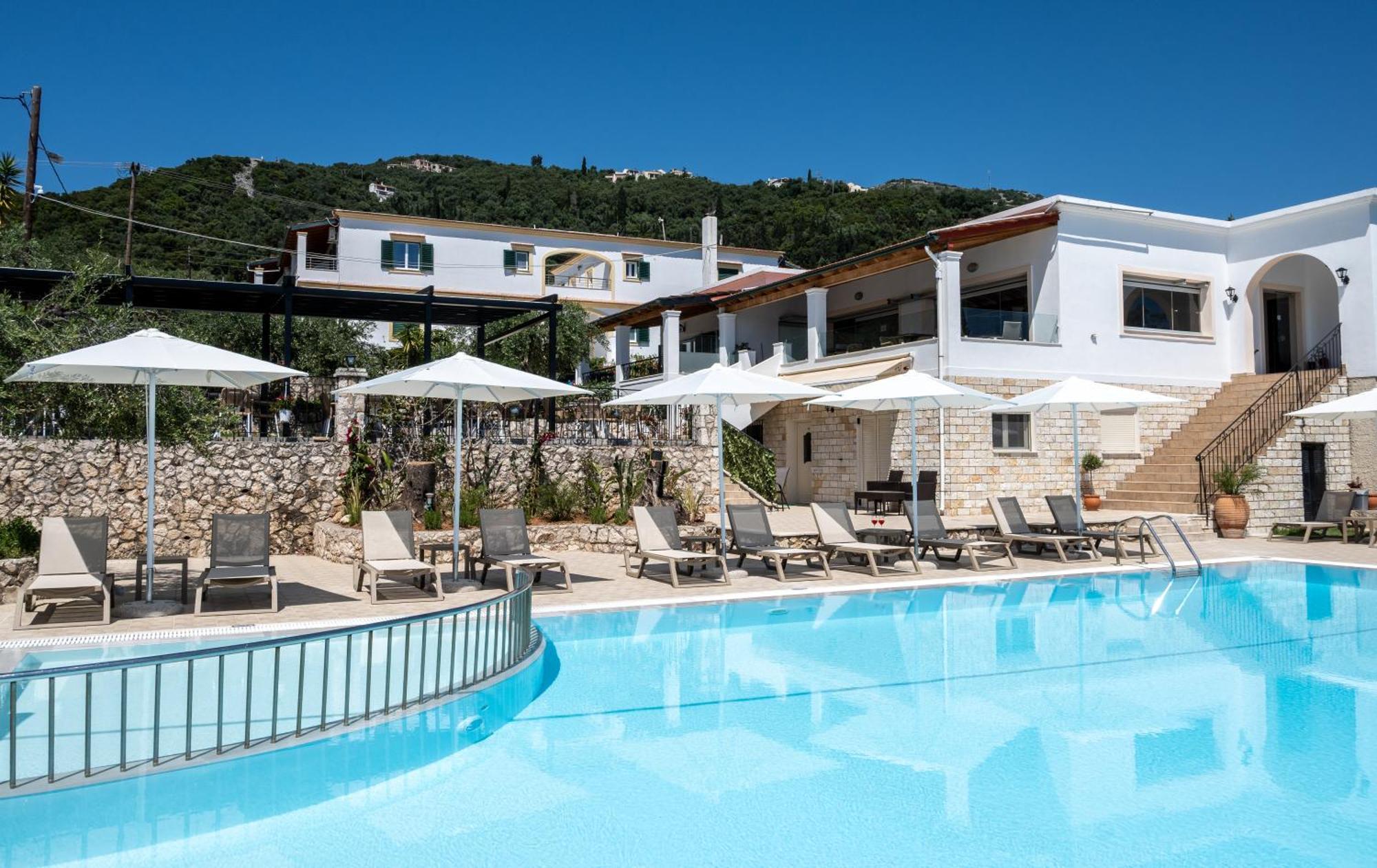 Crystal Blue Hotel, בארבאטי מראה חיצוני תמונה