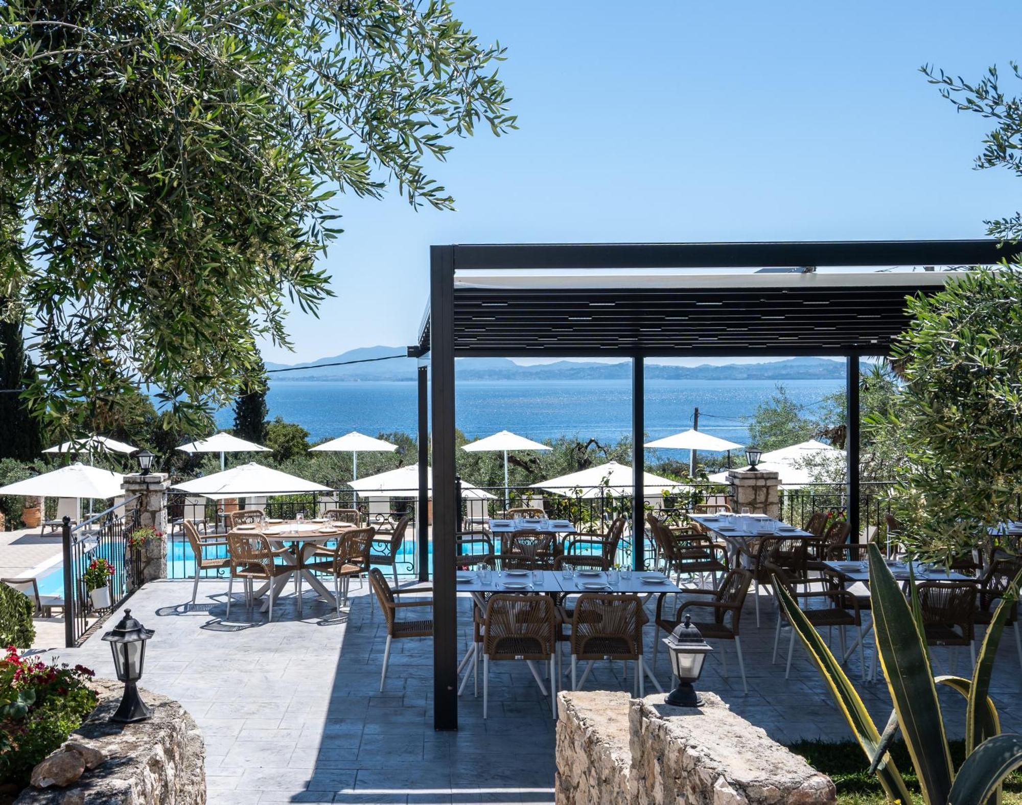 Crystal Blue Hotel, בארבאטי מראה חיצוני תמונה