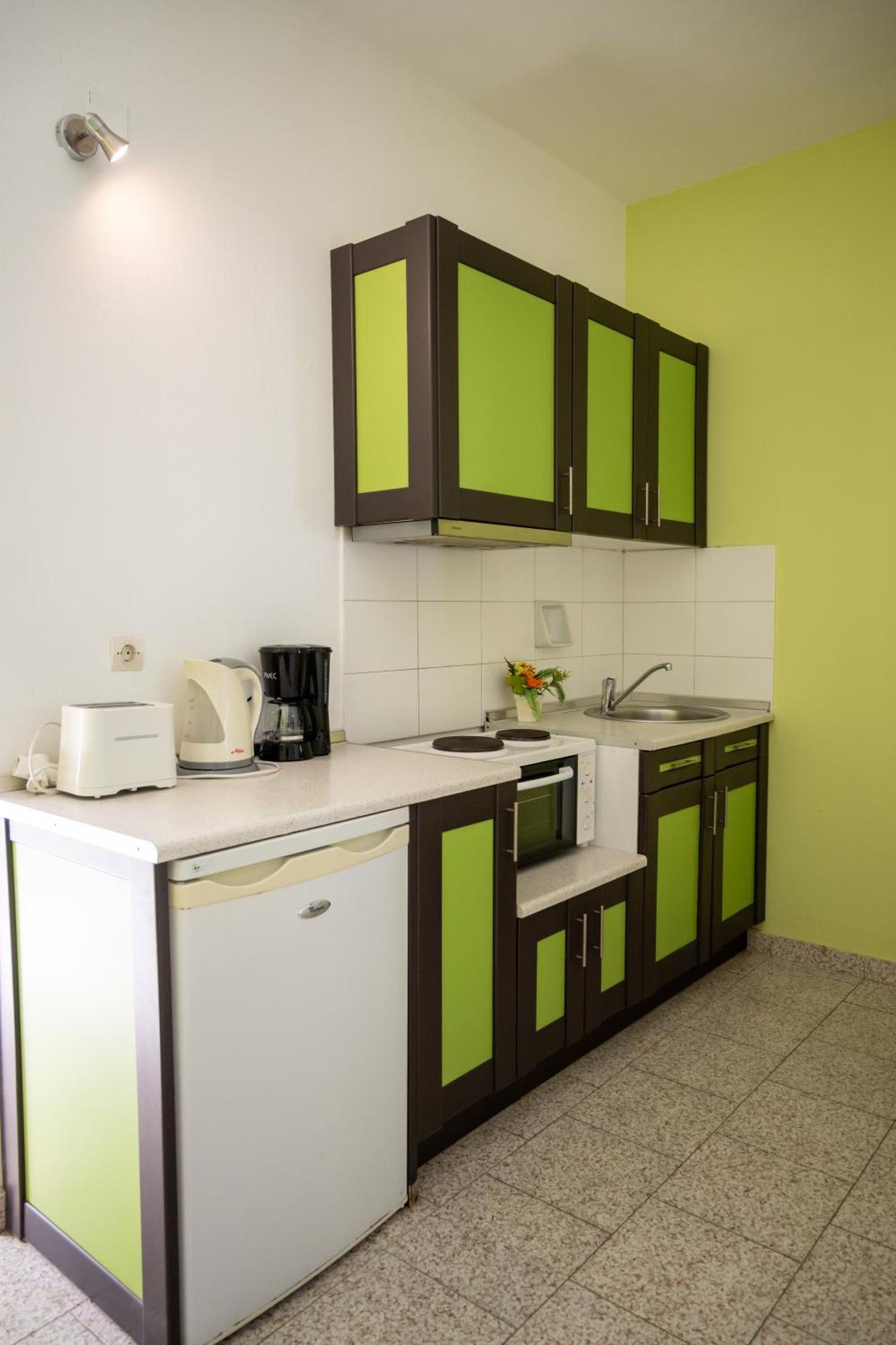 Crystal Blue Hotel, בארבאטי מראה חיצוני תמונה