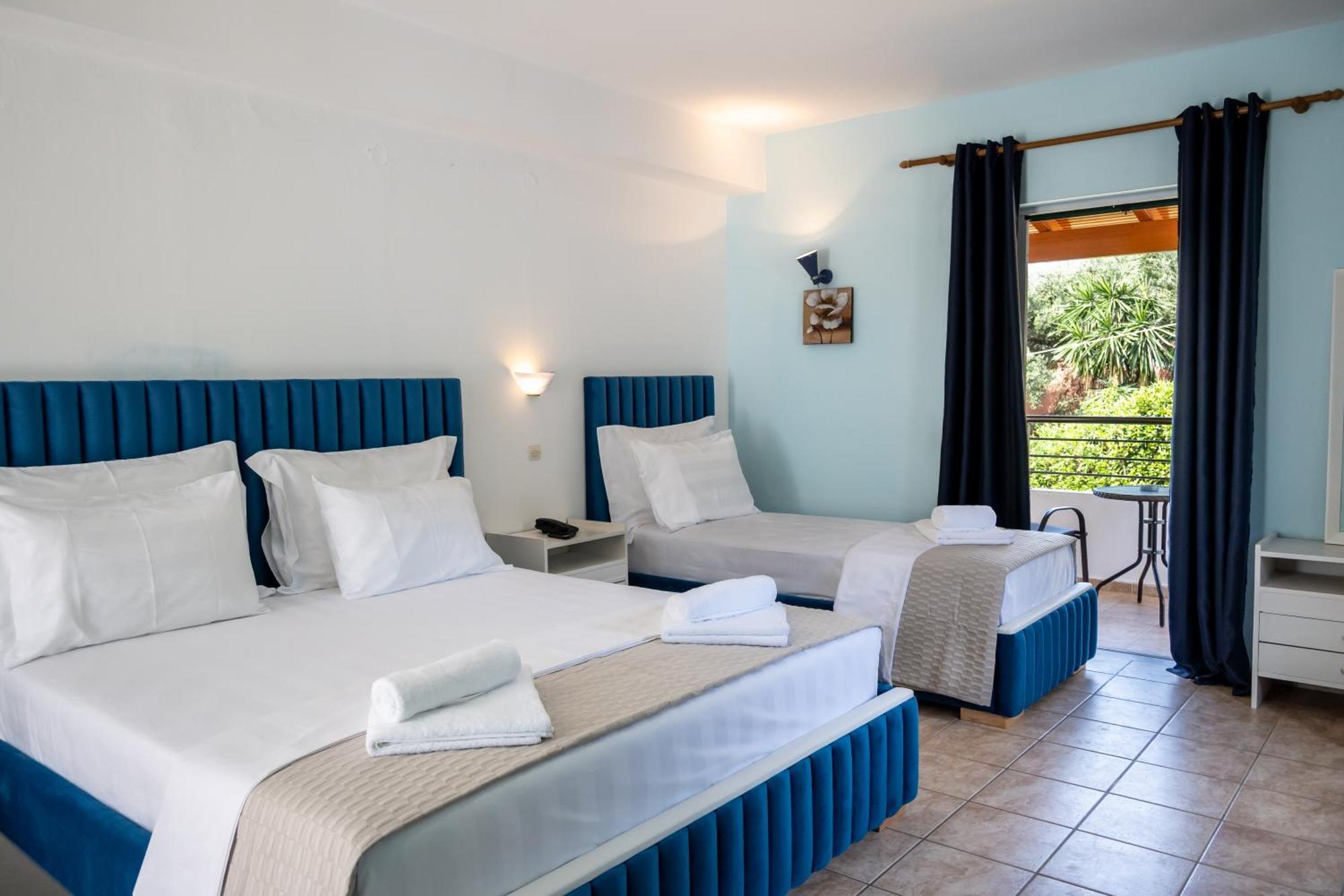 Crystal Blue Hotel, בארבאטי מראה חיצוני תמונה